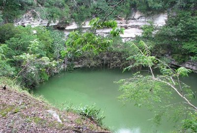 El Cenote Sagrado El Cenote Sagrado