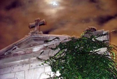 Tour nocturno por el Cementerio General de Santiago